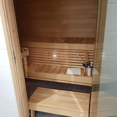 Modern 1 Bedroom With Sauna - Kotimaailma